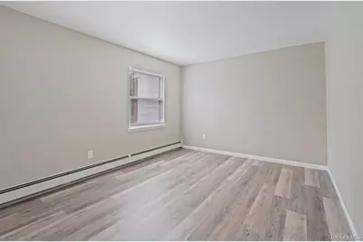 7 Merrimac Court, Coram, NY 11727 - Photo 16