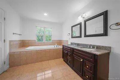 49 Kingsland Avenue, Shirley, NY 11967 - Photo 20