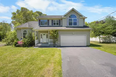 49 Kingsland Avenue, Shirley, NY 11967 - Photo 2