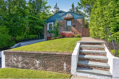 16 Warwick Place, Port Washington, NY 11050 - Photo 2
