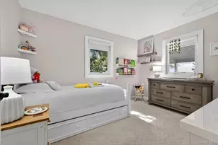 16 Warwick Pl, Port Washington, NY 11050 - Photo 20