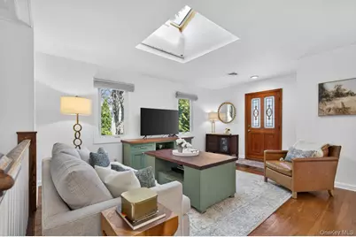 16 Warwick Place, Port Washington, NY 11050 - Photo 6