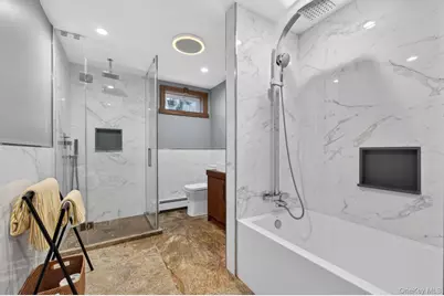 16 Warwick Place, Port Washington, NY 11050 - Photo 28