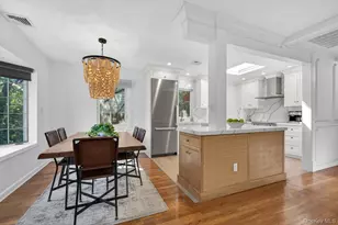16 Warwick Pl, Port Washington, NY 11050 - Photo 12