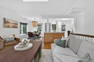 16 Warwick Pl, Port Washington, NY 11050 - Photo 8