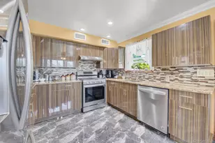 296 Burkhard Ave, Mineola, NY 11501 - Photo 14
