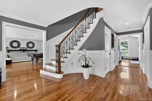 4 Cropley Ct, Melville, NY 11747 - Photo 8
