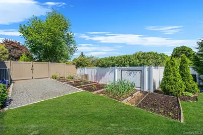 15 Evergreen Lane, Patchogue, NY 11772 - Photo 40
