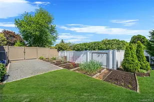 15 Evergreen Ln, Patchogue, NY 11772 - Photo 40