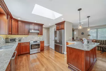 15 Evergreen Lane, Patchogue, NY 11772 - Photo 8
