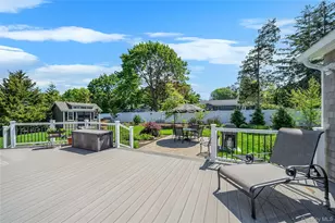 15 Evergreen Ln, Patchogue, NY 11772 - Photo 30