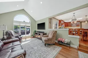 15 Evergreen Ln, Patchogue, NY 11772 - Photo 14