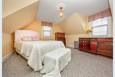 215 Melville Road, Farmingdale, NY 11735 - Photo 16