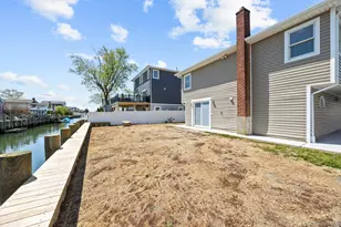455 Nassau Ave, Freeport, NY 11520 - Photo 28