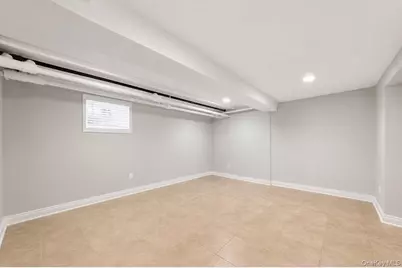 47 Glover Avenue, Yonkers, NY 10704 - Photo 28