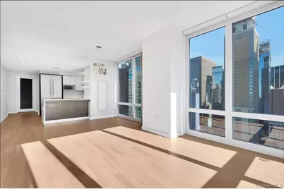 247 W 46th Street #3204, New York, NY 10036 - Photo 4
