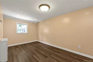 40 6th Ave, New Hyde Park, NY 11040 - Photo 10