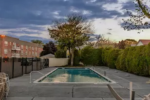 40 Daley Pl, Lynbrook, NY 11563 - Photo 42