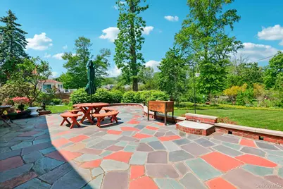 181 Finmor Drive, White Plains, NY 10607 - Photo 24