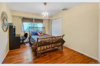 28 Penn Drive, Dix Hills, NY 11746 - Photo 18