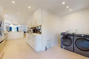 91-48 71st Ave, Forest Hills, NY 11375 - Photo 8