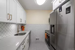 54 School St, Westbury, NY 11590 - Photo 2