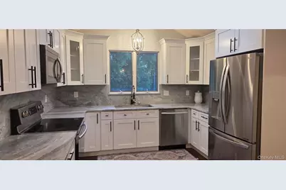 522 Moriches Road, Saint James, NY 11780 - Photo 14