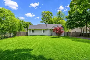 113 Huguenot Dr, Mastic Beach, NY 11951 - Photo 2