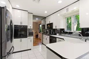 61 Hofstra Dr, Smithtown, NY 11787 - Photo 8