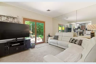 61 Hofstra Drive, Smithtown, NY 11787 - Photo 14