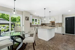 31 Ridge Rd, Cortlandt Manor, NY 10567 - Photo 12
