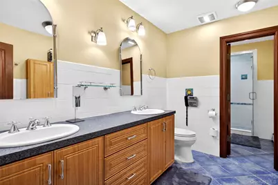 12 Avon Lane, East Hills, NY 11577 - Photo 26
