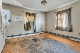 6 Shotgun Ln, Levittown, NY 11756 - Photo 12