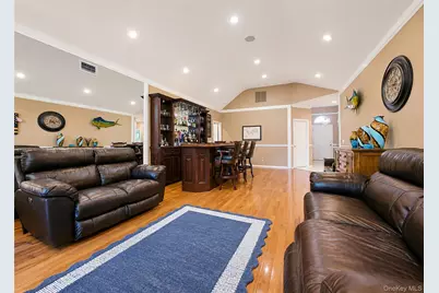 12 Laurel Lane, Holtsville, NY 11742 - Photo 6