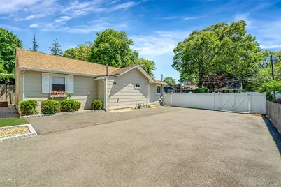 21 Forest Street, Ronkonkoma, NY 11779 - Photo 30