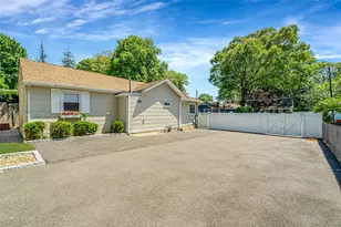 21 Forest St, Ronkonkoma, NY 11779 - Photo 30