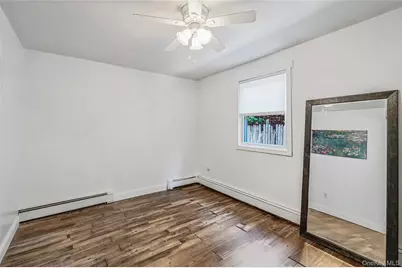 21 Forest Street, Ronkonkoma, NY 11779 - Photo 16