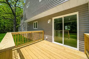 4 Evans St, Coram, NY 11727 - Photo 22