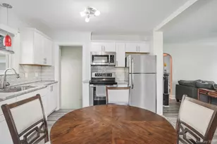 28 Ziegler Ave, Poughkeepsie, NY 12603 - Photo 6