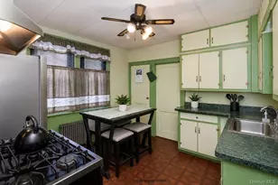 110 E Roosevelt Ave, Roosevelt, NY 11575 - Photo 12
