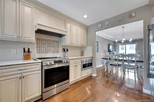 10 Pleasant Ridge Rd, Valhalla, NY 10595 - Photo 8