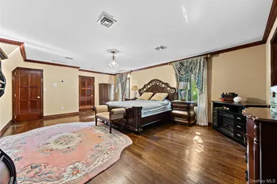 2 Rutland Road, Great Neck, NY 11020 - Photo 20