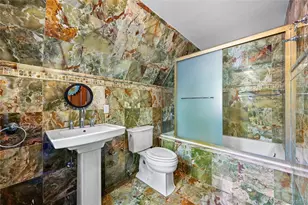 2 Rutland Rd, Great Neck, NY 11020 - Photo 28