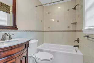11 Plandome Dr, Manhasset, NY 11030 - Photo 28