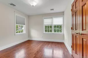 11 Plandome Dr, Manhasset, NY 11030 - Photo 32