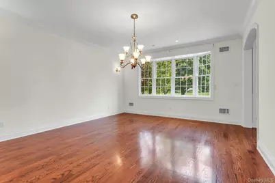 11 Plandome Drive, Manhasset, NY 11030 - Photo 10