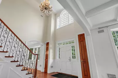 11 Plandome Drive, Manhasset, NY 11030 - Photo 6