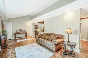 5 Valerie Ct, Yaphank, NY 11980 - Photo 8