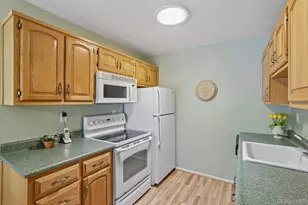 196 Newcastle Ct, Ridge, NY 11961 - Photo 8