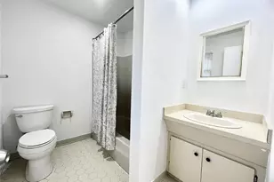 4 Ashwood Rd, Port Washington, NY 11050 - Photo 4